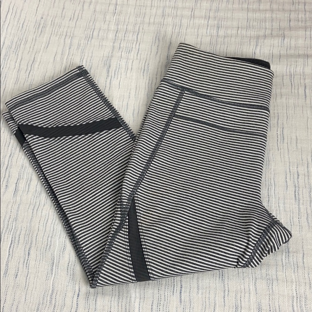 Calvin Klein performance Crop Capri leggings Small